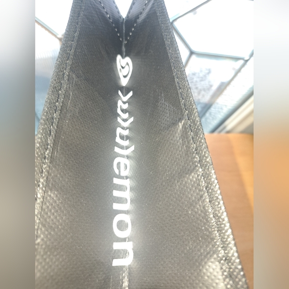 Lululemon Small Reusable Shopping Gift Bag Tote Bundle (2) -Red & Black - Picture 4 of 10